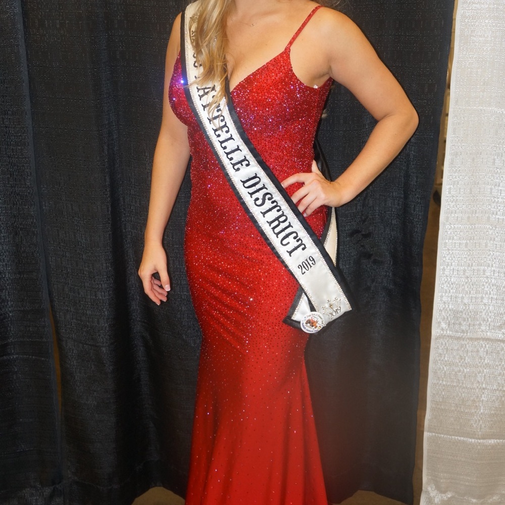 Red prom and pageant gown